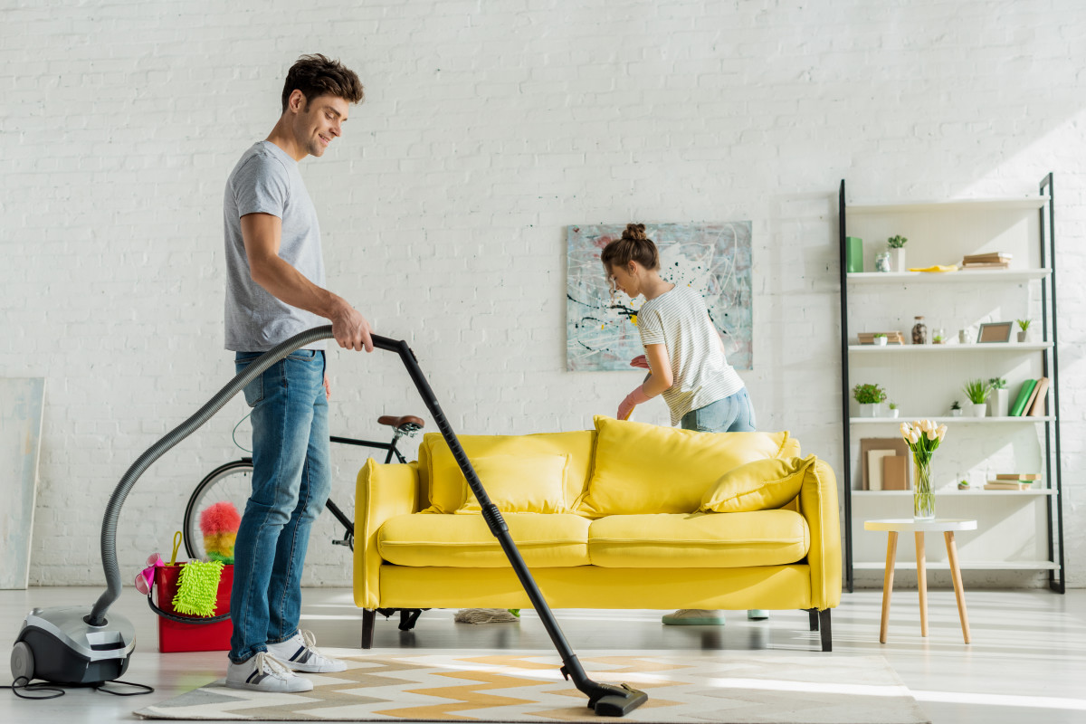 Yunak Bayan Temizlikçi